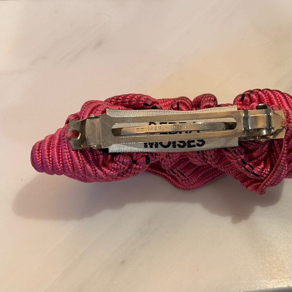 Debra Moises Pink Silk Hair Clip - Picture 4 of 6